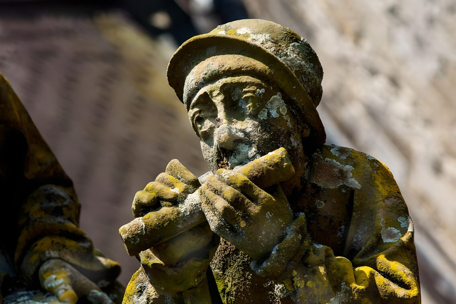 OCCOM5270872: Ancient Musician Sculpture