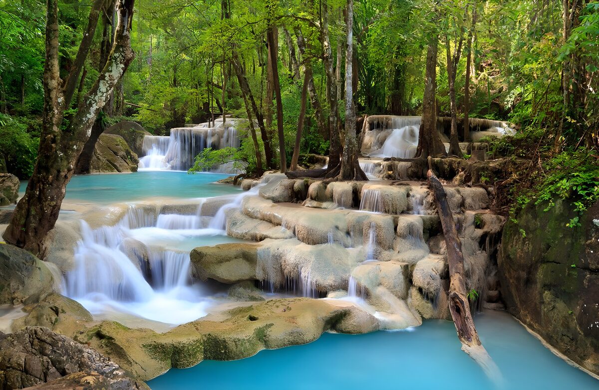 OCCOM6614475: Serene Waterfalls in Tropical Paradise