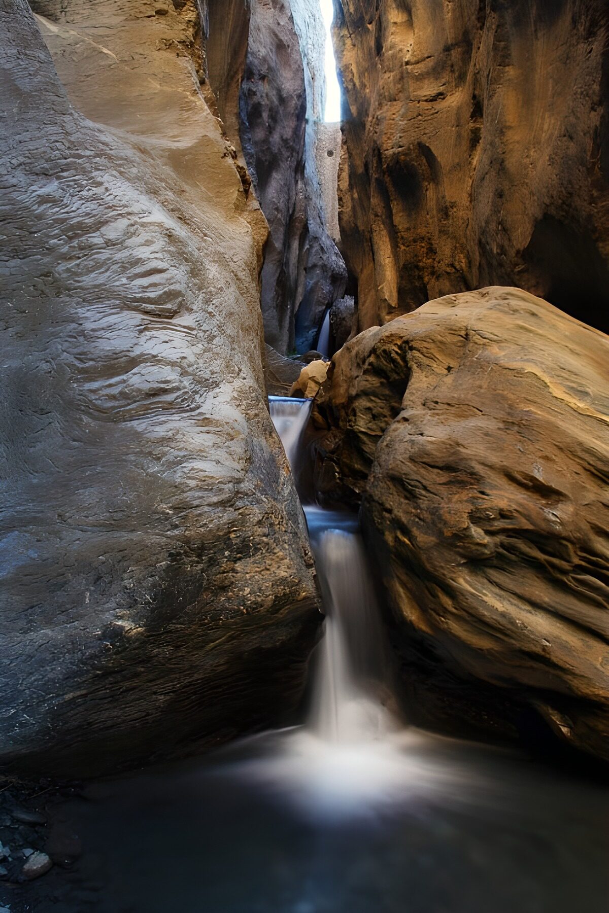OCCOM7927365: Serene Waters in a Rocky Canyon