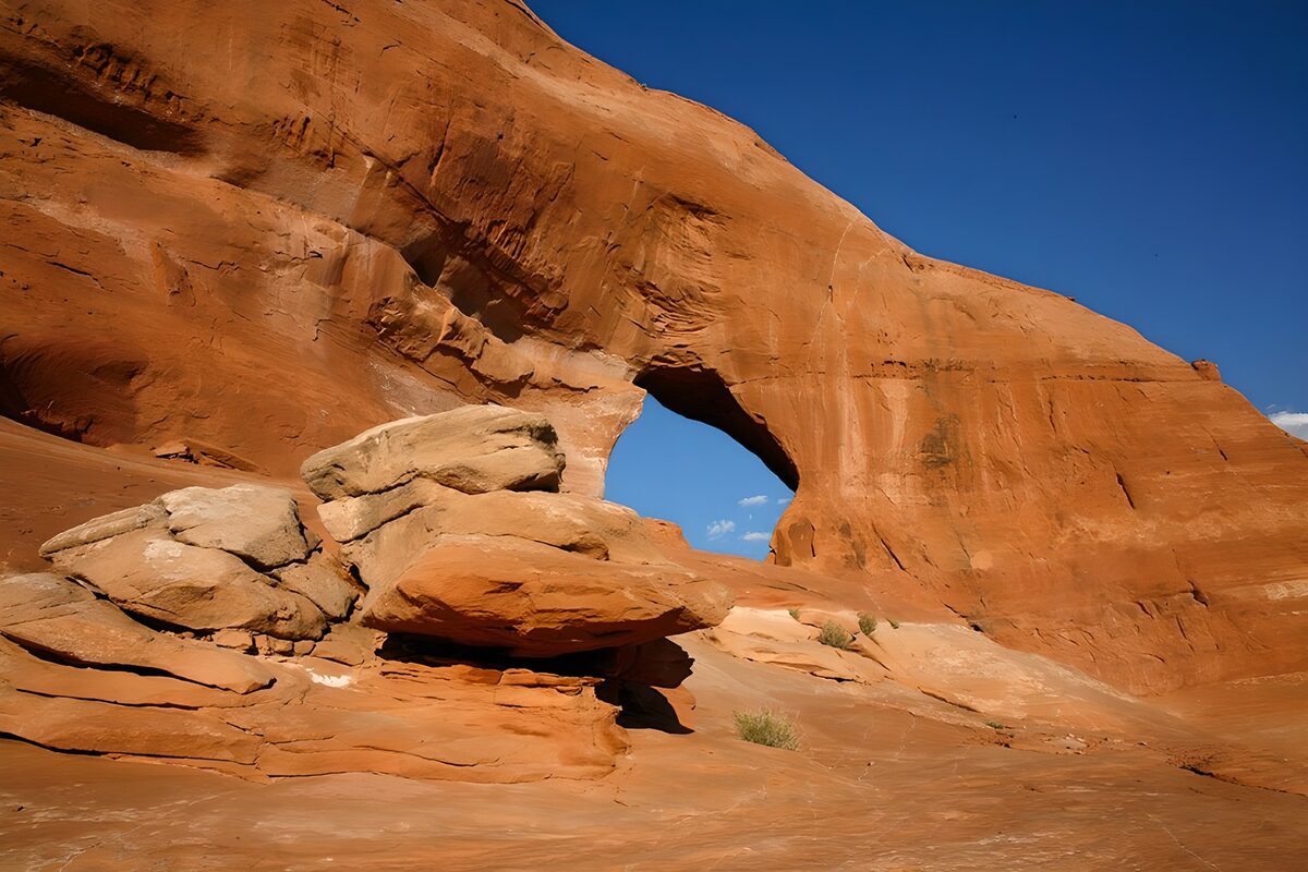 Stunning Natural Arch in Red Rock Landscape