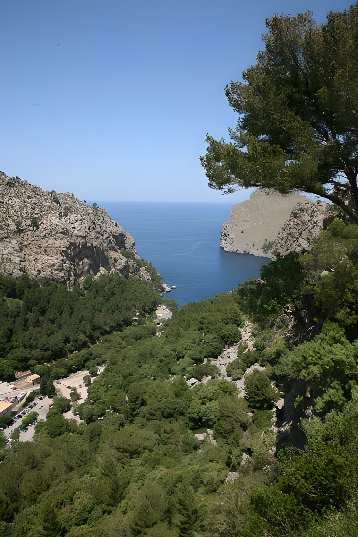 OCCOM2378361: Scenic Coastal View of Mallorca