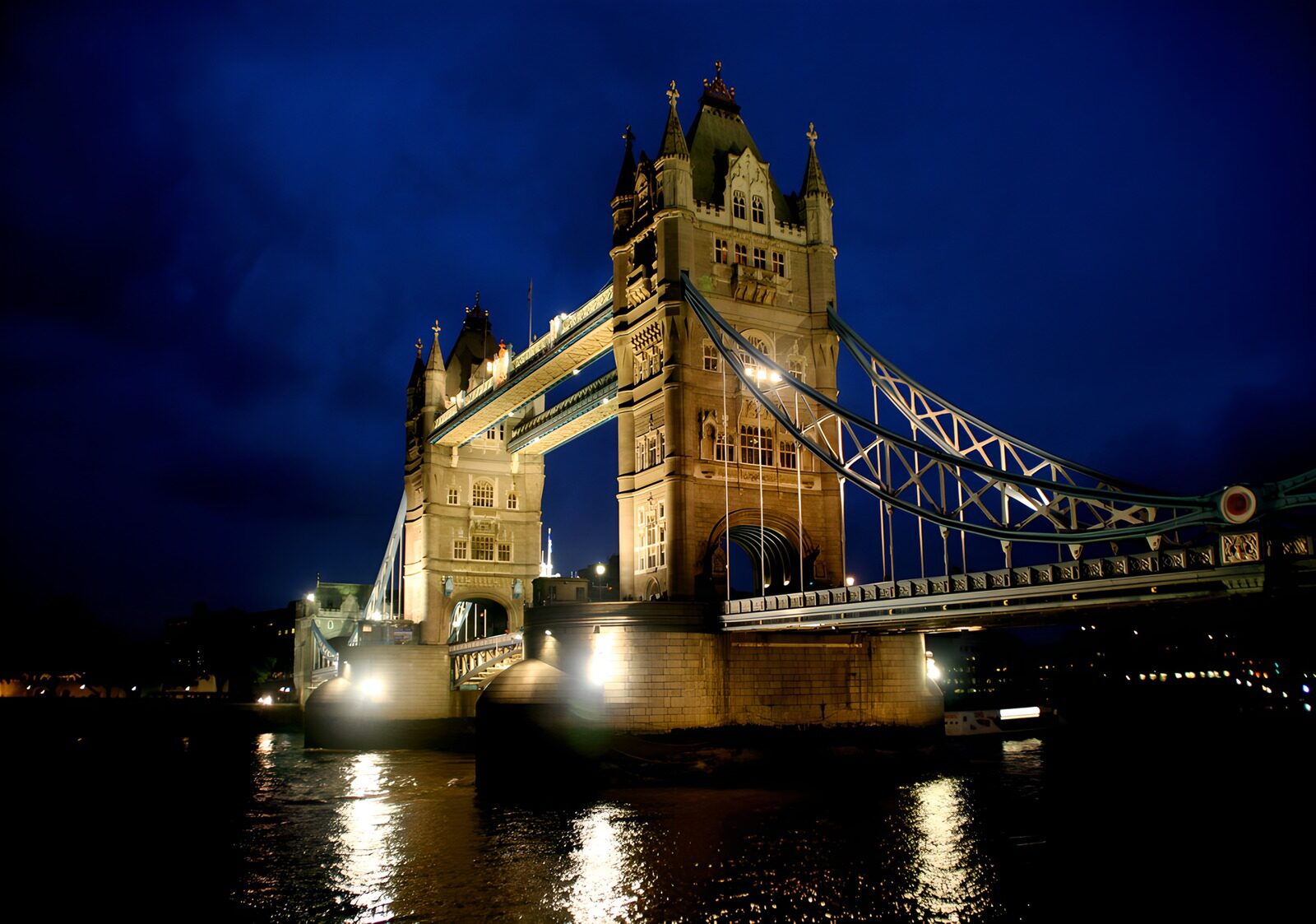 OCCOM6350828: Tower Bridge Illuminated at Night