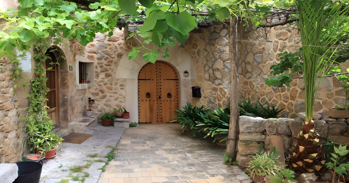 Charming Stone Cottage Entrance