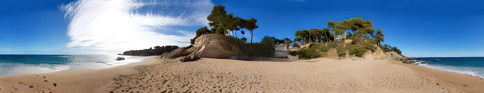 OCCOM5593853: Serene Coastal Paradise