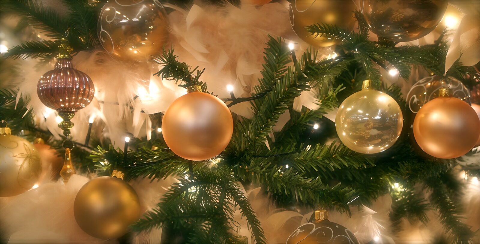 OCCOM3402562: Elegant Christmas Ornaments