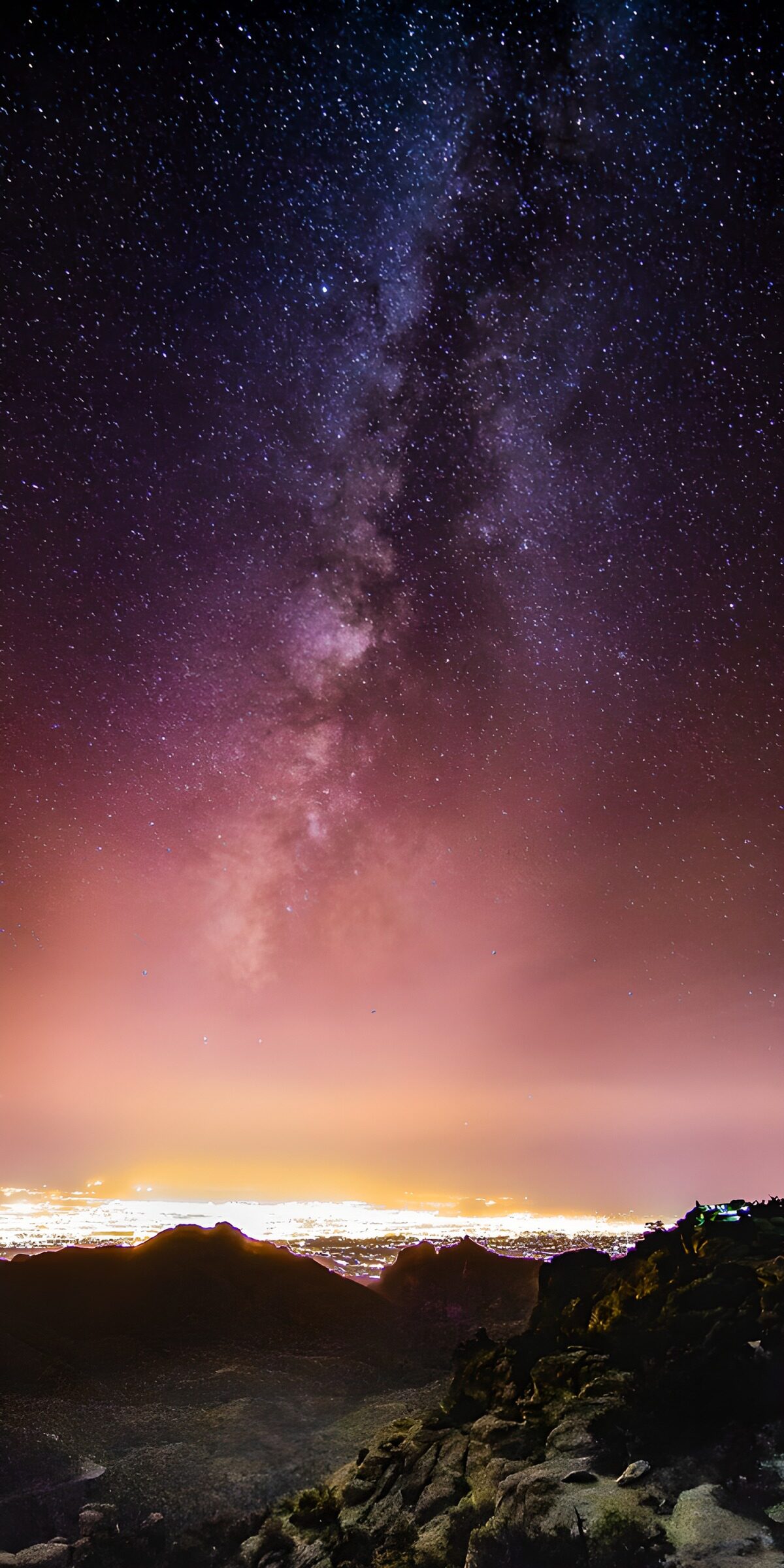 OCCOM7982583: Starry Night Over the Cityscape