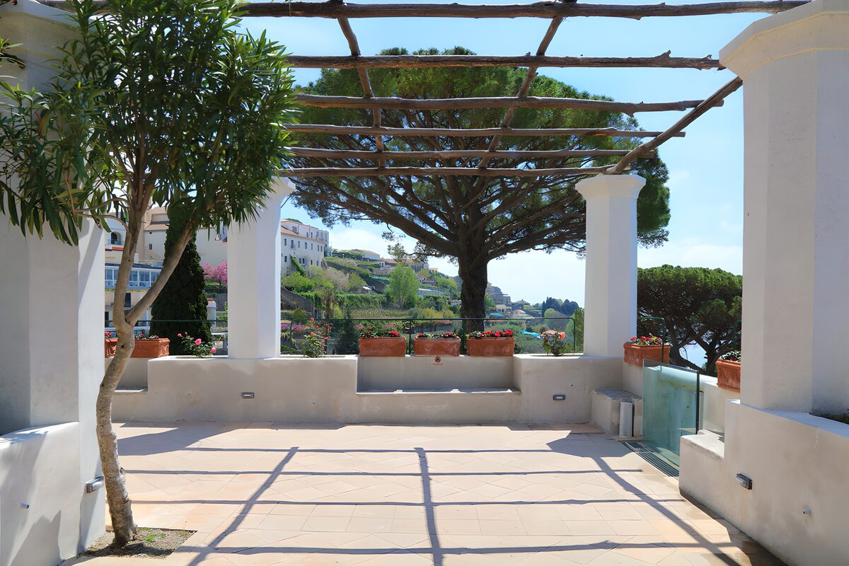 OCCOM9294825: Tranquil Terrace with Scenic View