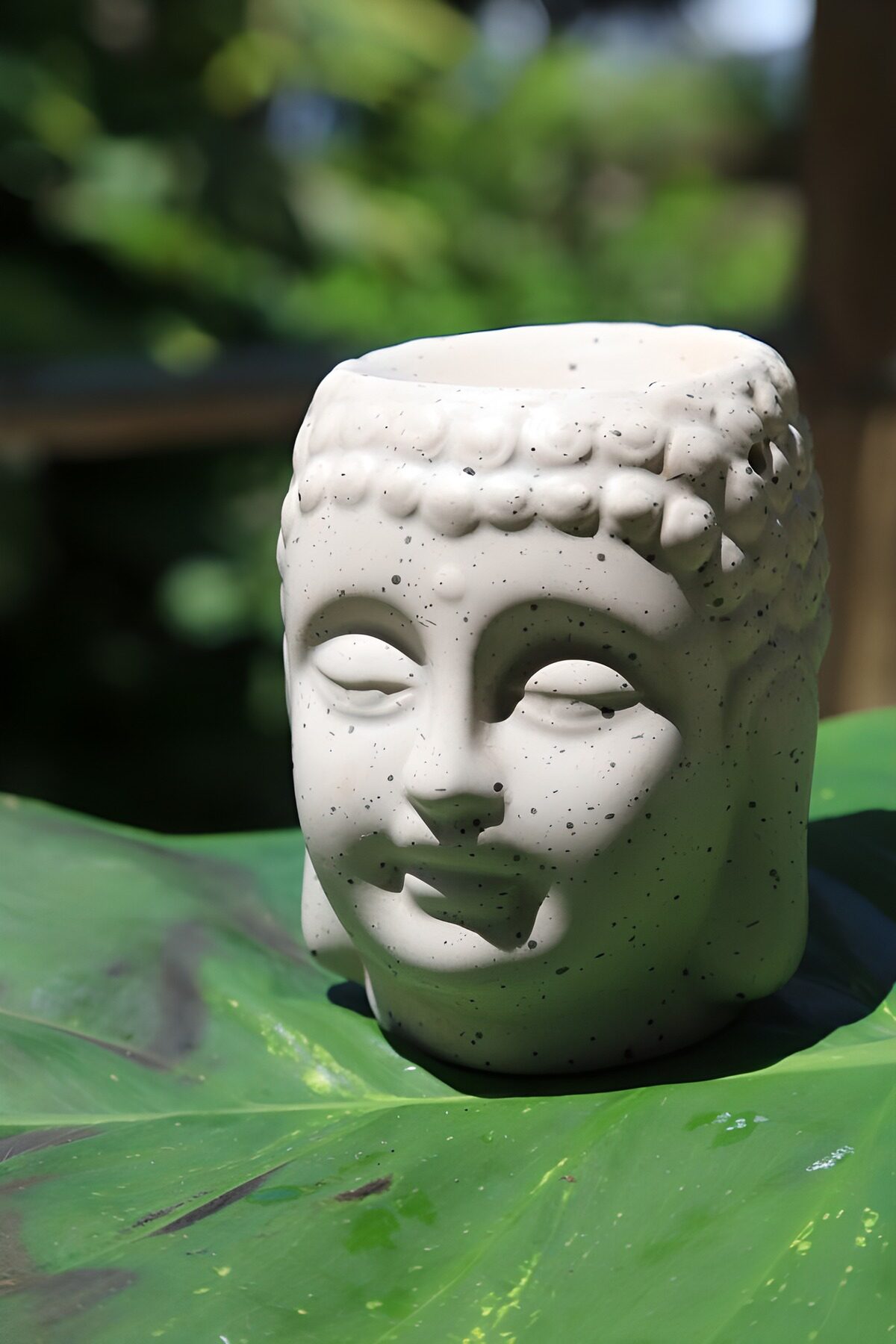 OCCOM2617140: Serene Buddha Planter