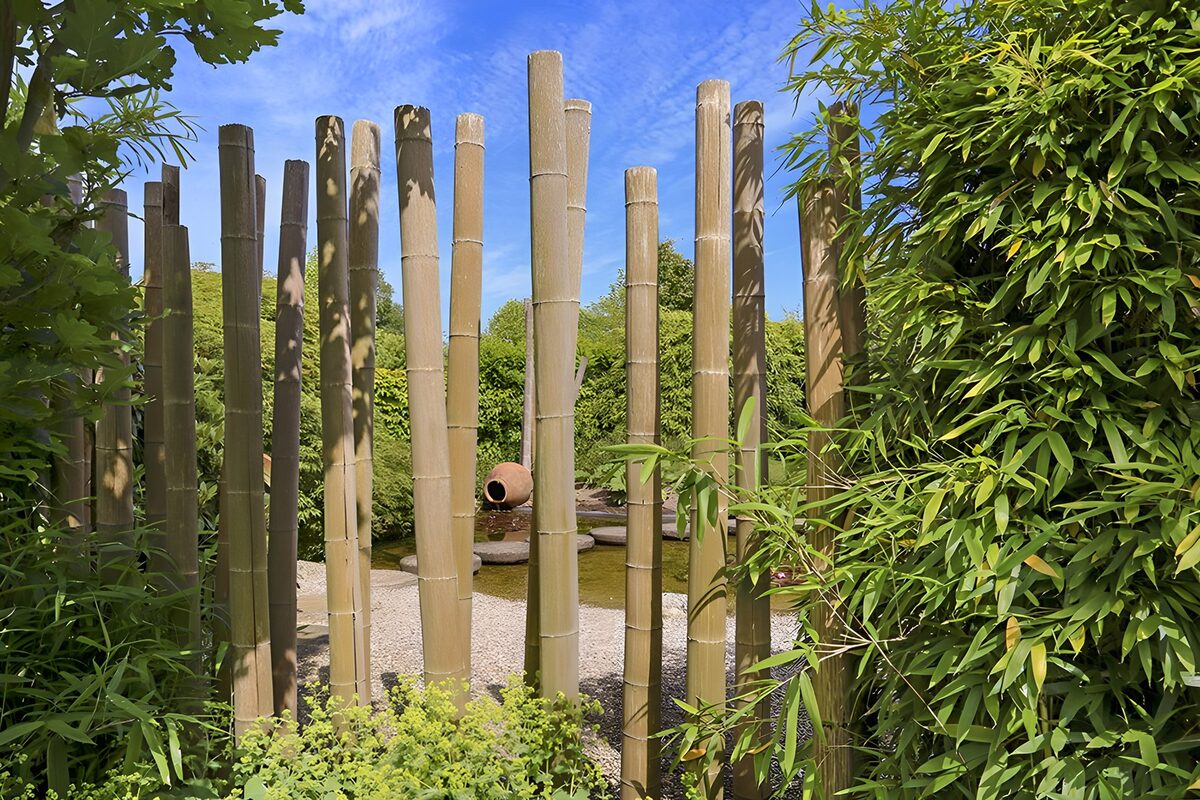 OCCOM1311379: Tranquil Bamboo Garden Gateway