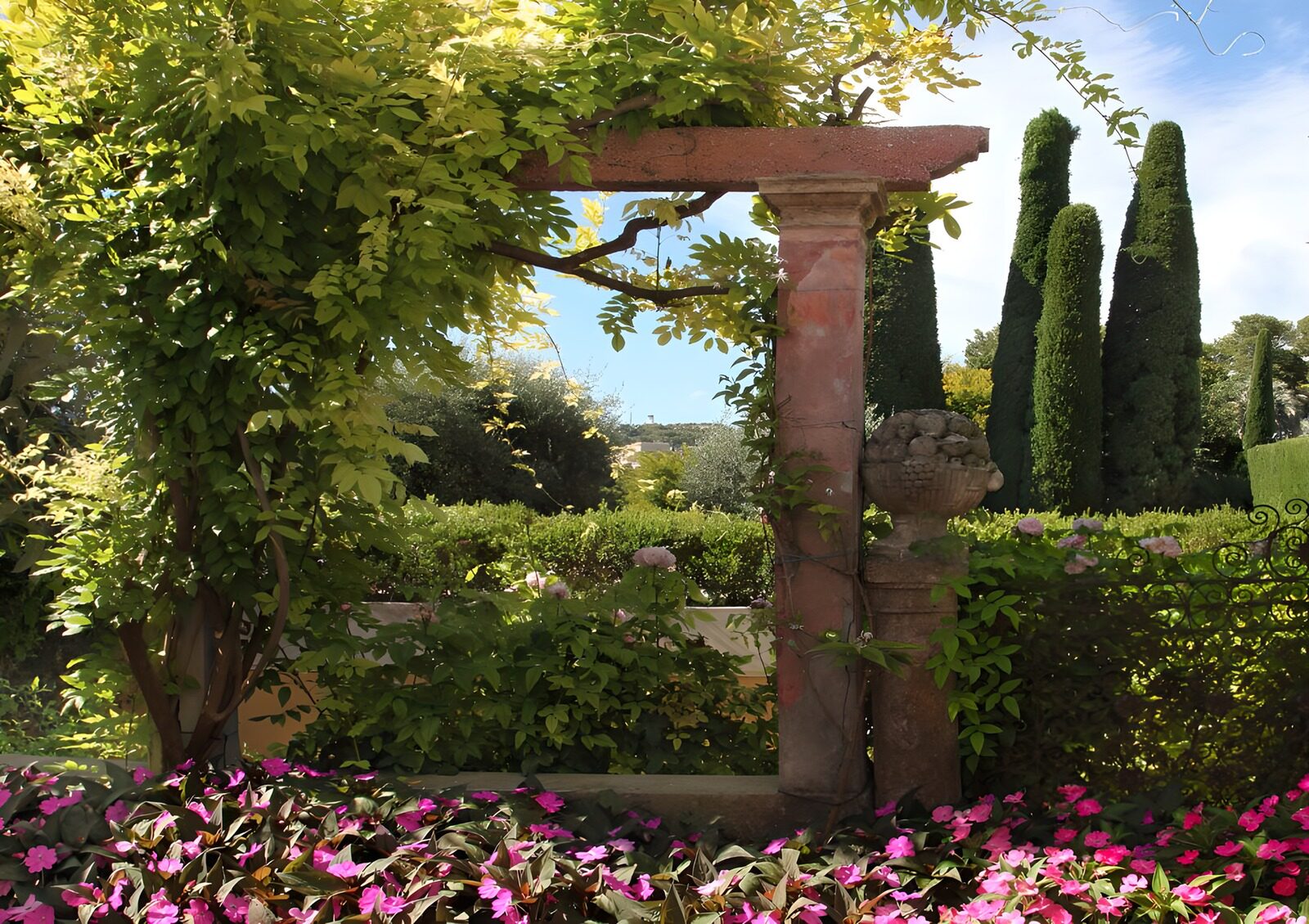 OCCOM3079126: : Serene Garden Archway