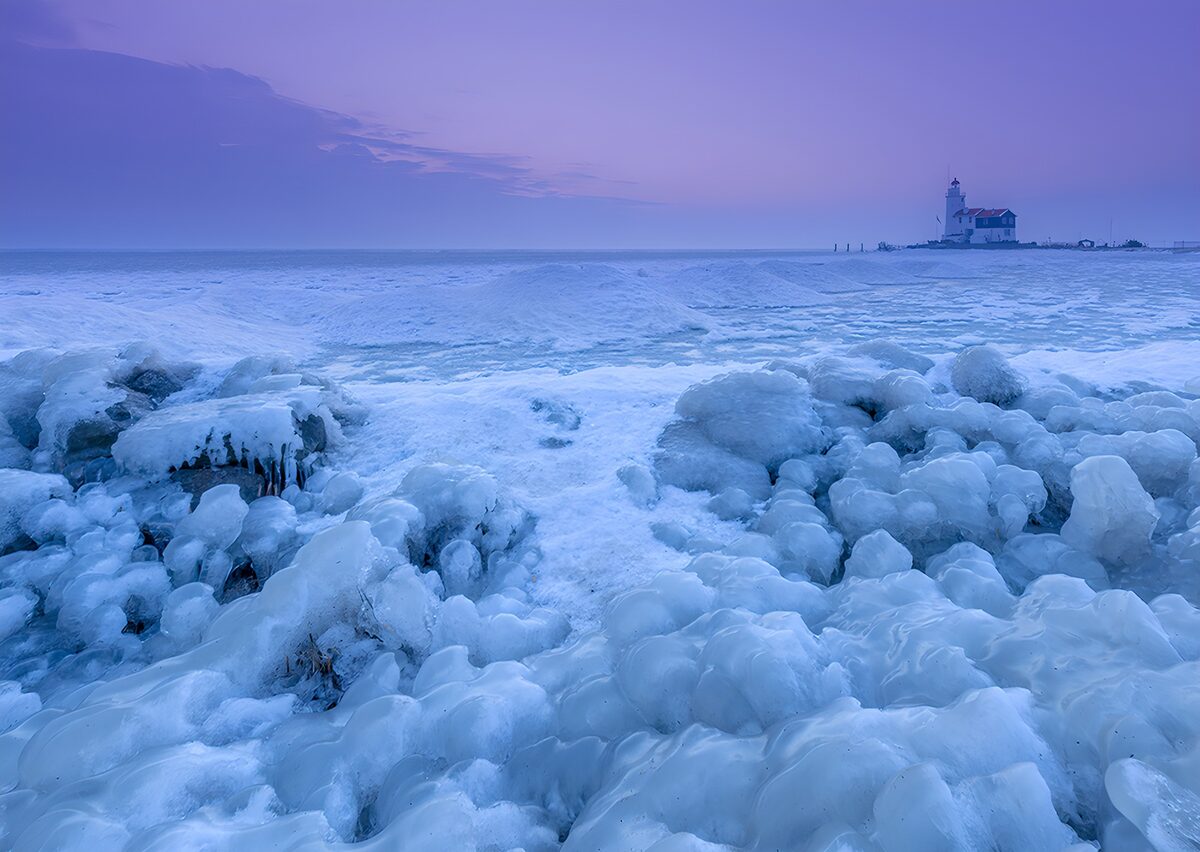 OCCOM2138758: Frozen Serenity at the Lighthouse