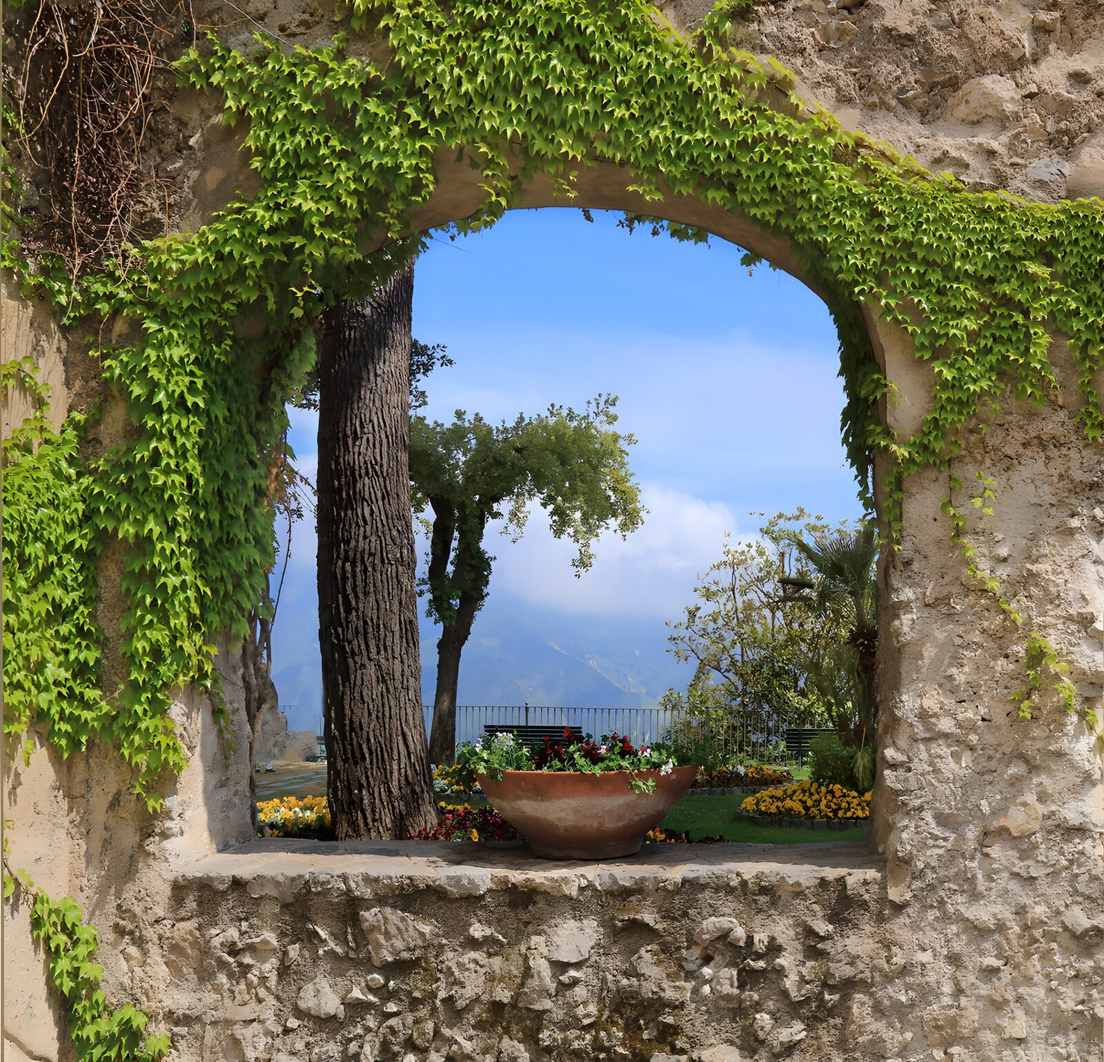 OCCOM8851198: Serene View Through an Arched Wall