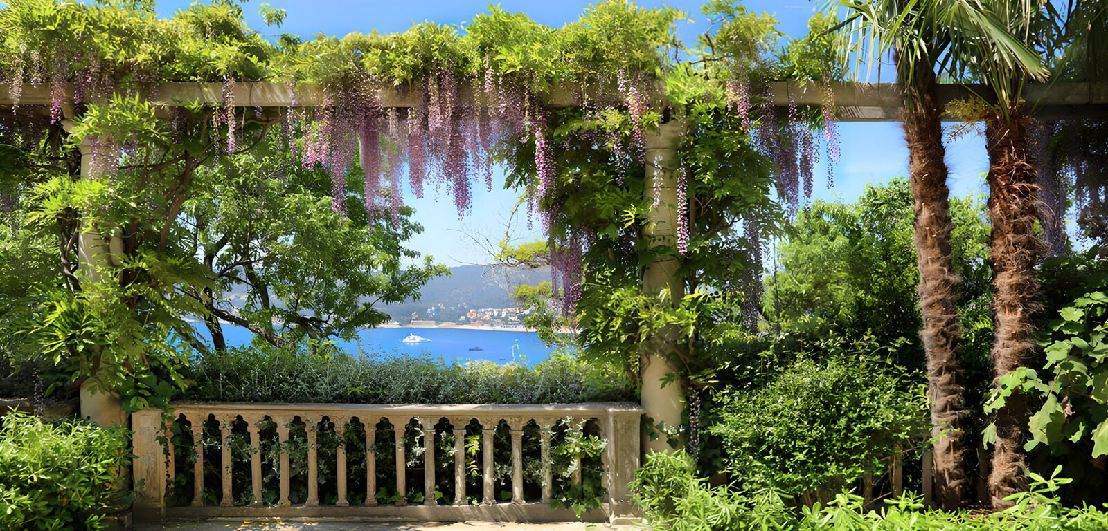 OCCOM1092995: Serene Garden Overlooking the Sea