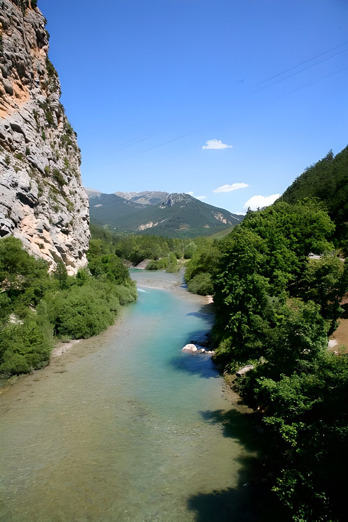 OCCOM7022335: Serene Mountain River View