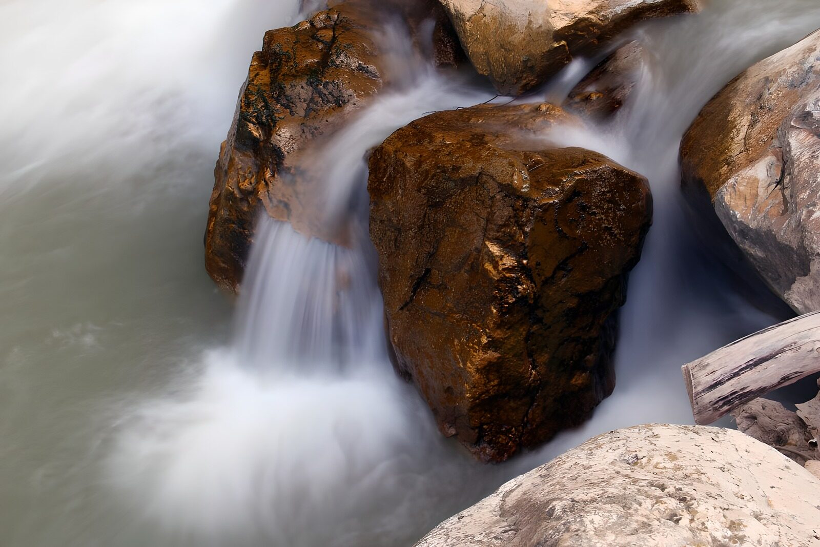 OCCOM5101533: Flowing Water Over Rocks