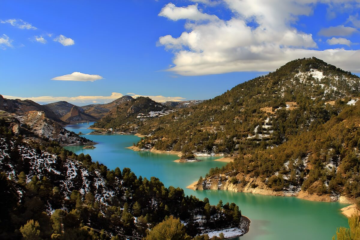 Serene Mountain Lake Landscape