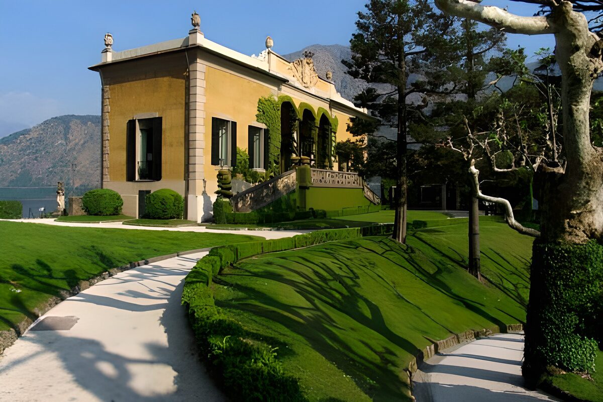Tranquil Lakeside Villa