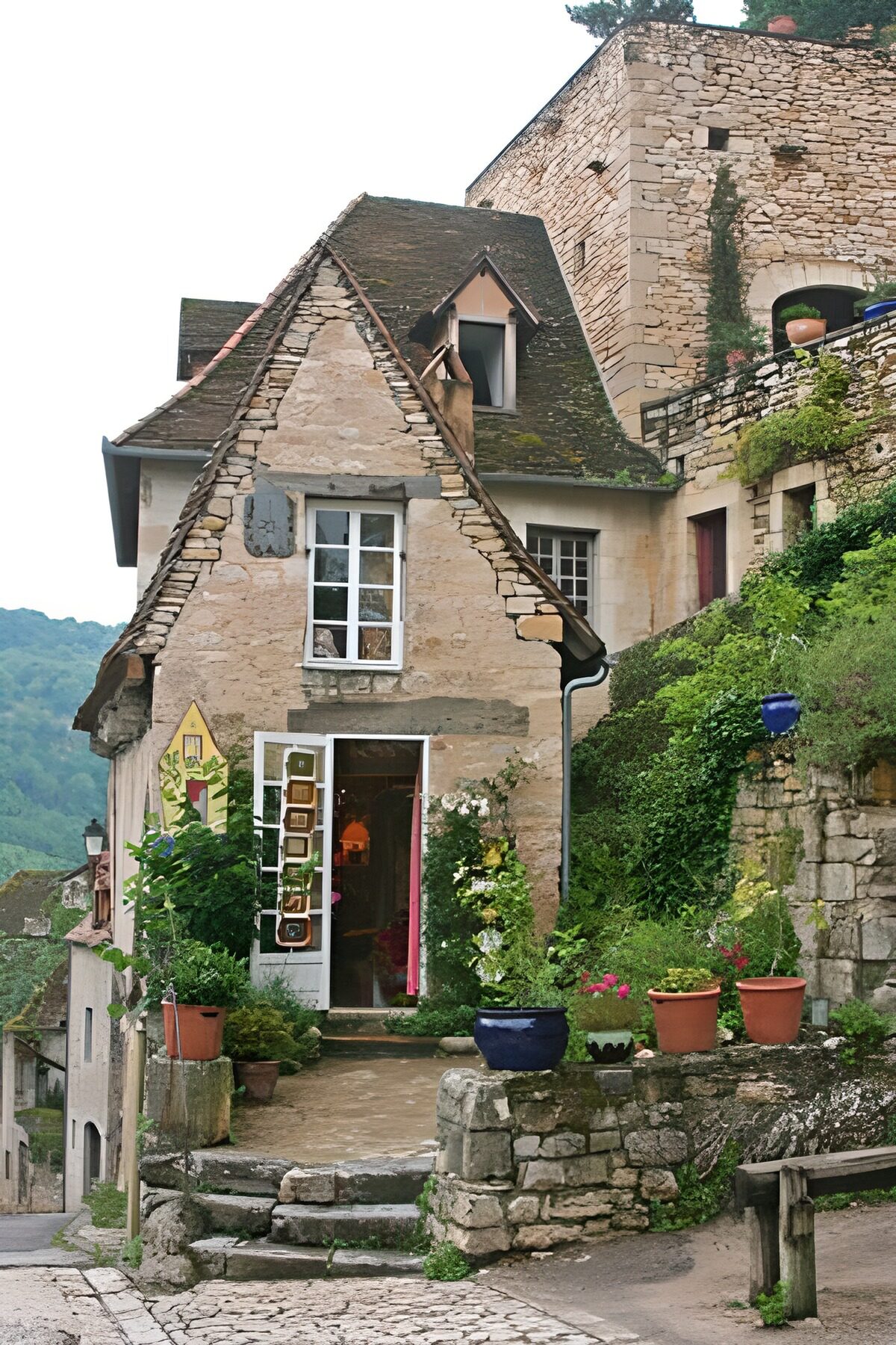 Charming Stone Cottage Retreat