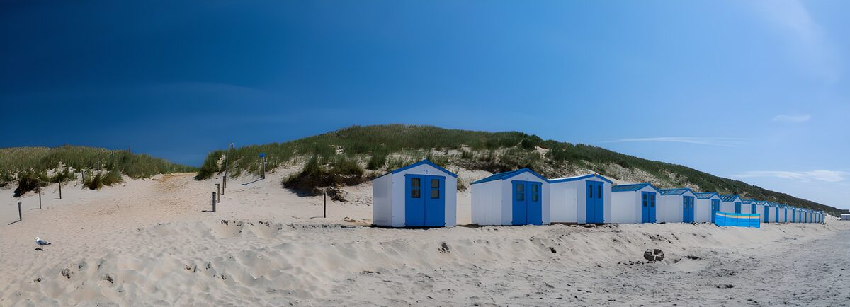 OCCOM7394742: Coastal Beach Huts by the Dunes