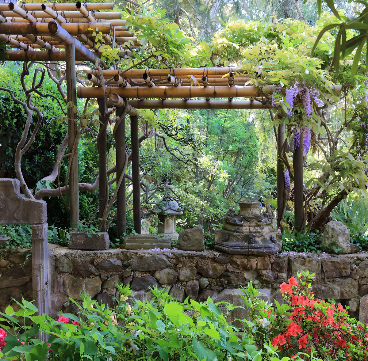 Tranquil Garden Retreat
