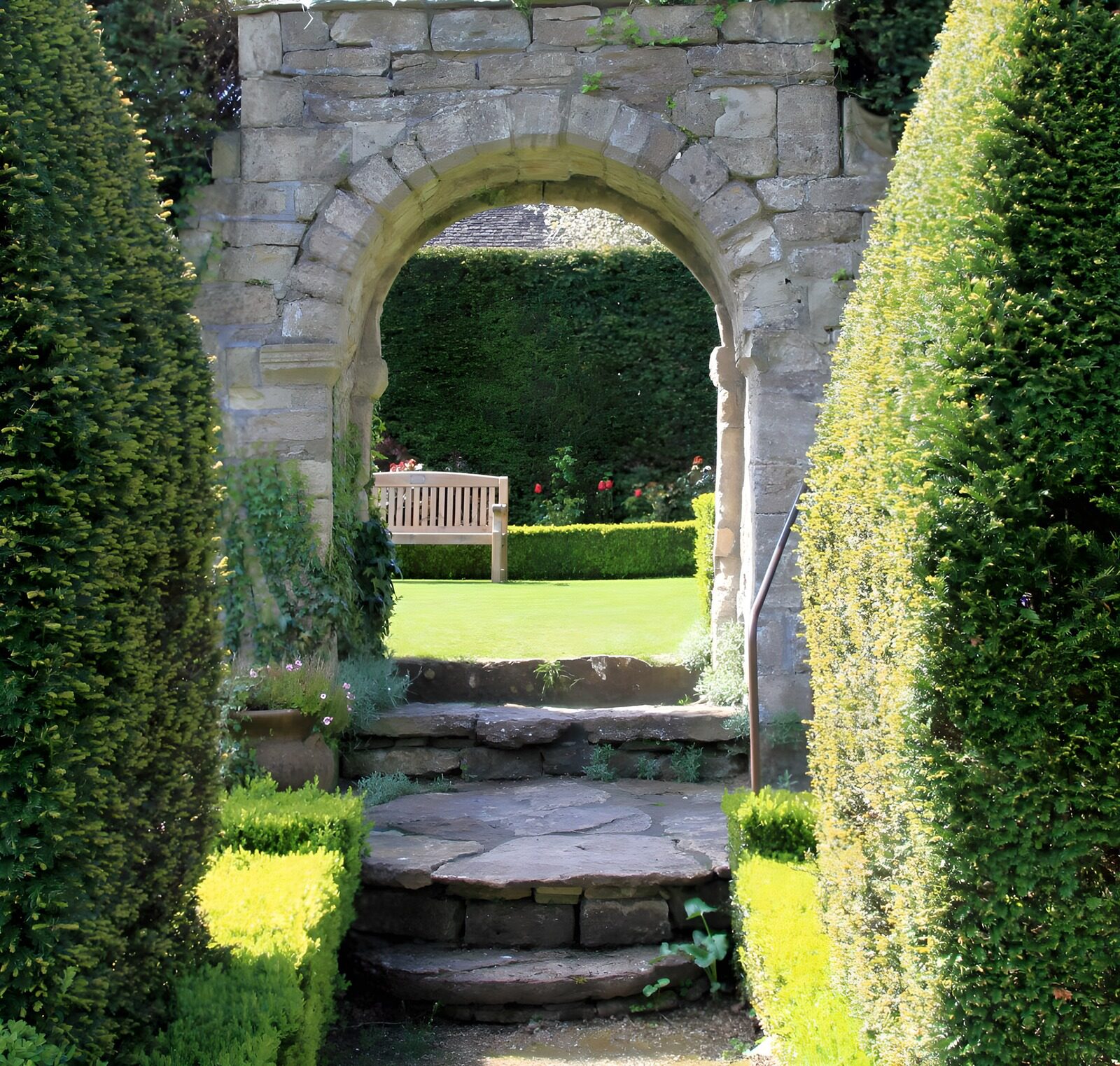 OCCOM7052447: Serene Garden Gateway