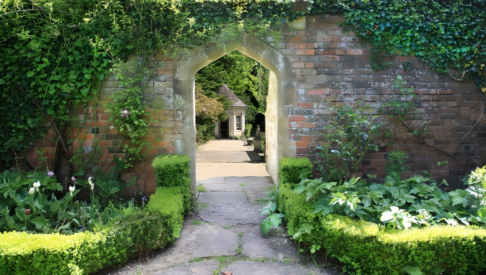 OCCOM9619569: Enchanted Garden Entrance