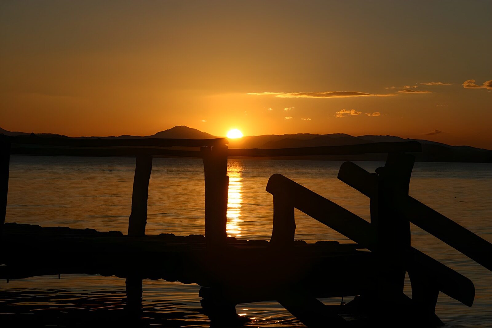 OCCOM7947151: Sunset Reflection Over Water