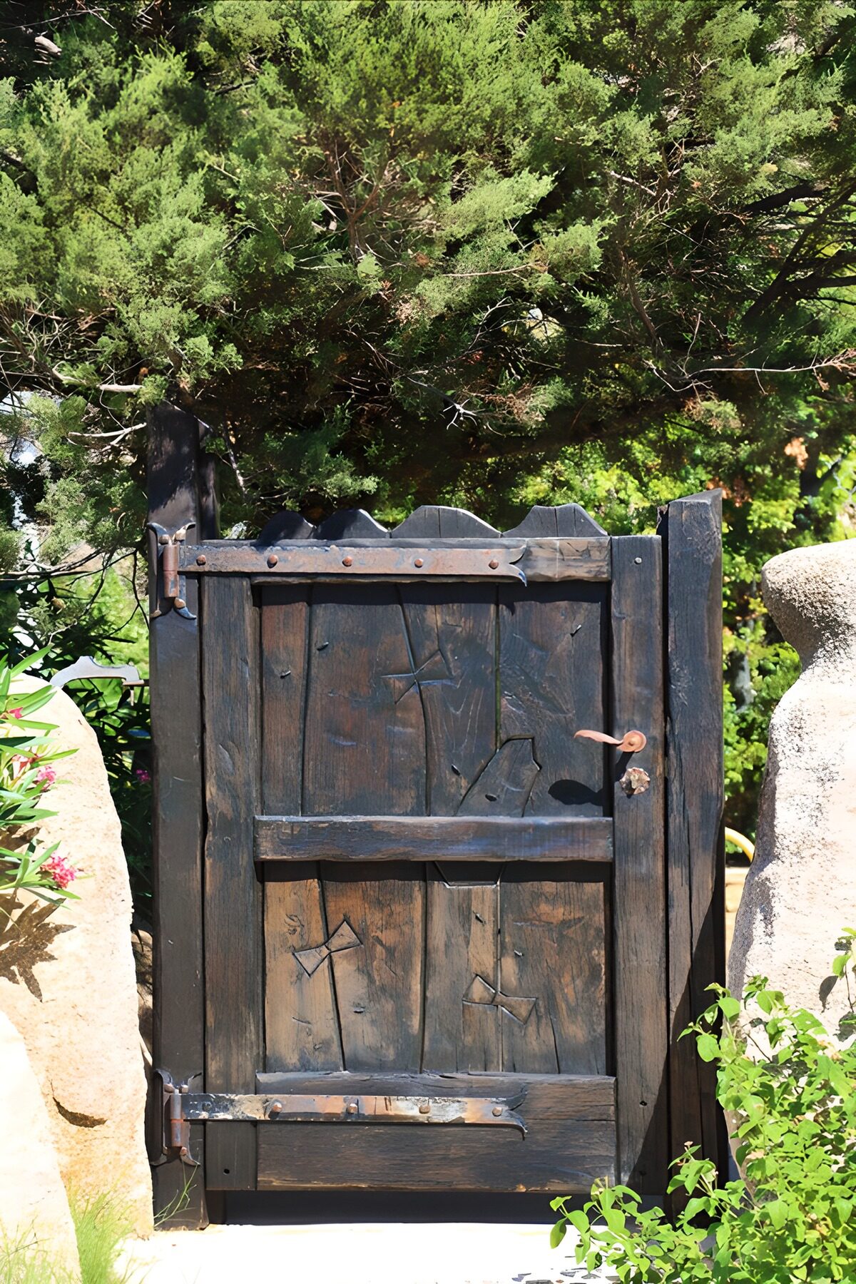 OCCOM1020855: Rustic Wooden Garden Gate