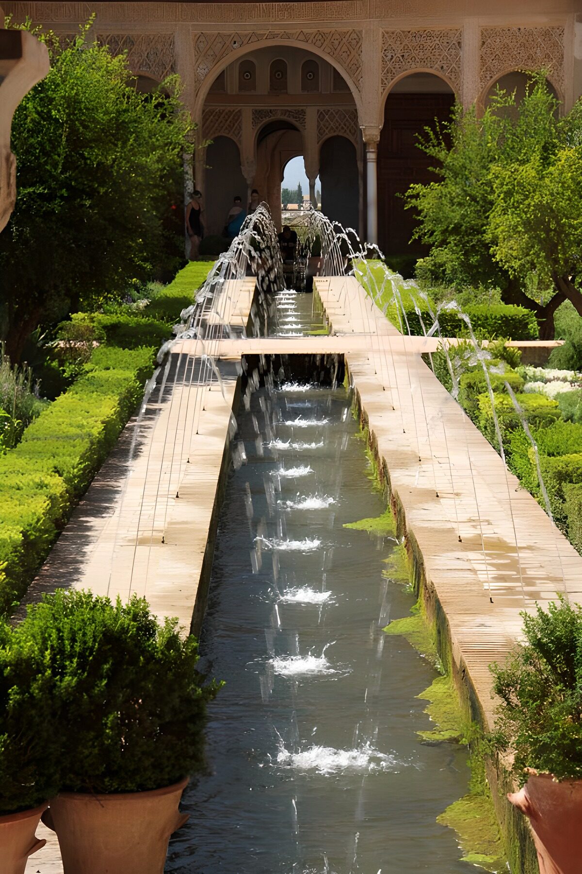 OCCOM8904904: Tranquil Waters in a Historical Garden