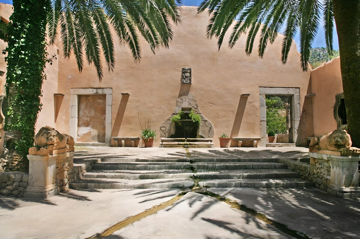 Tranquil Garden Courtyard