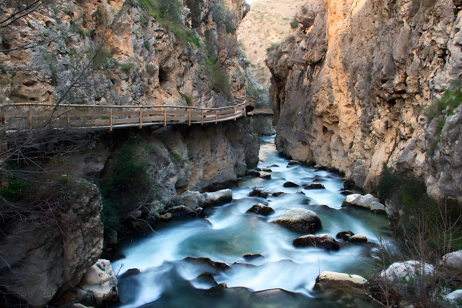 OCCOM5550464: Serene River Canyon Pathway