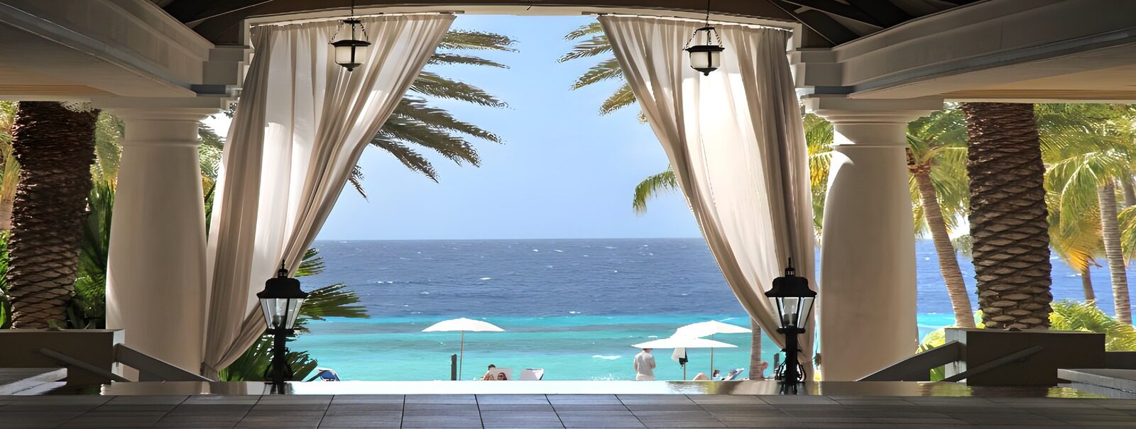 OCCOM1601221: Tropical Escape Through Elegant Archway