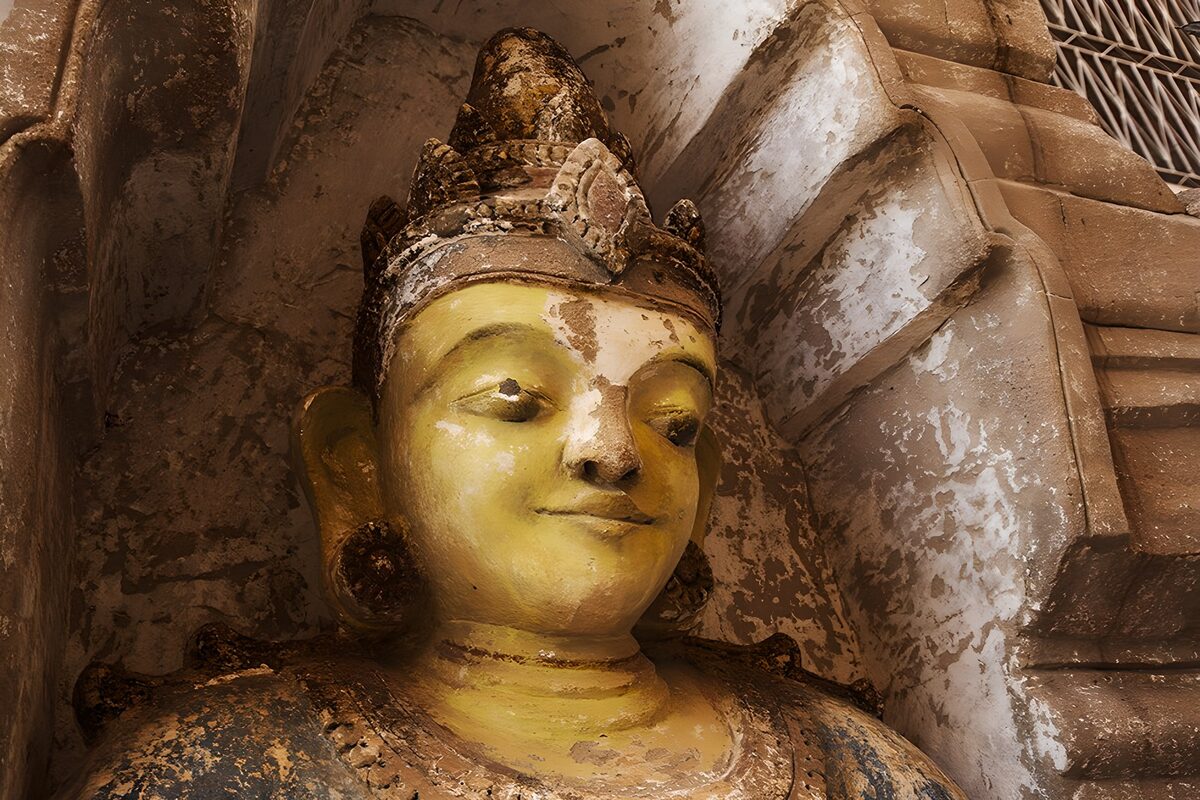Serene Buddha Sculpture in Gold
