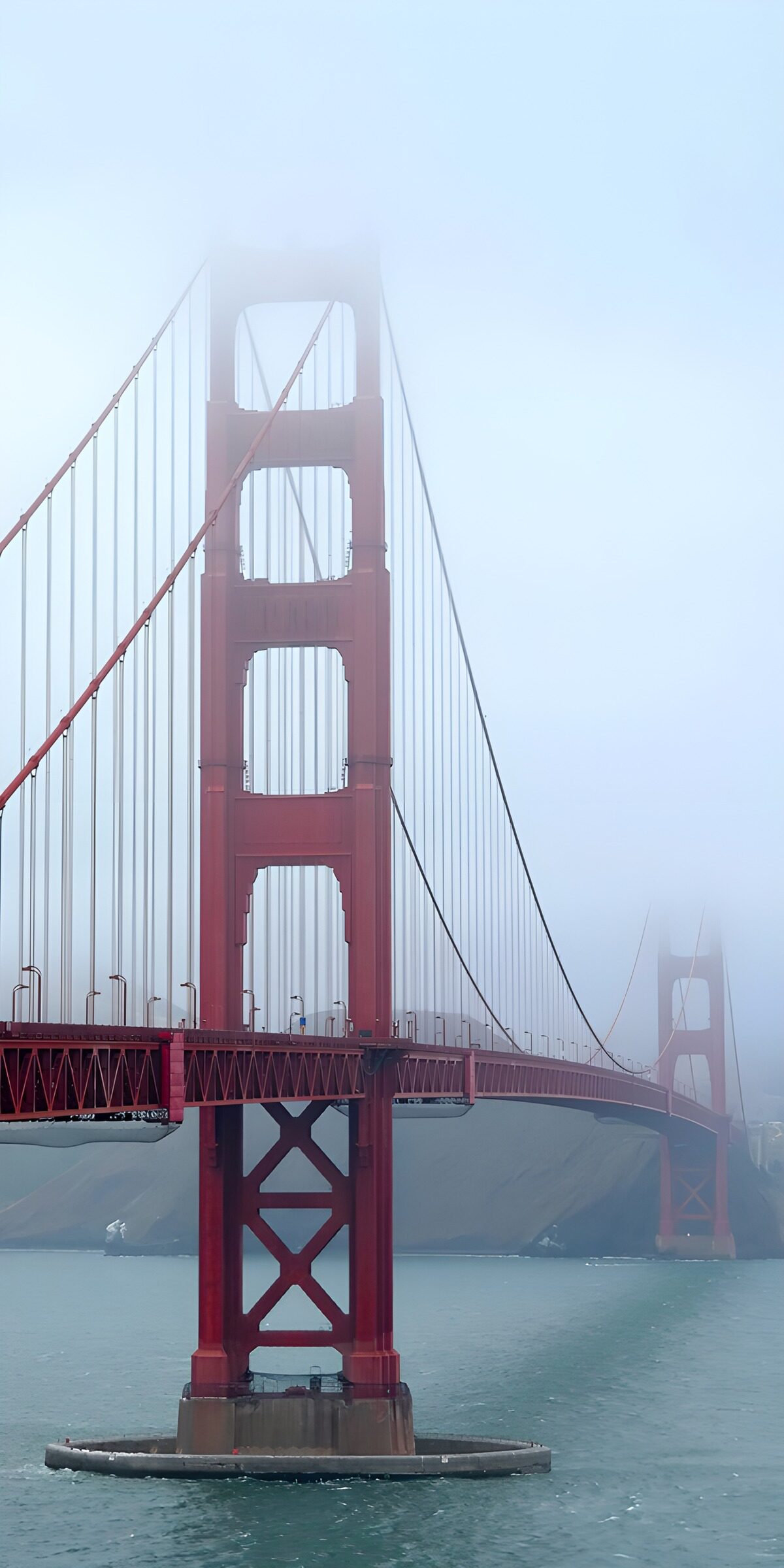 OCCOM1724538: Fog envelops the Golden Gate Bridge