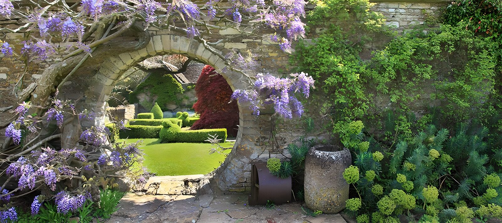 OCCOM3140194: Enchanted Garden Archway