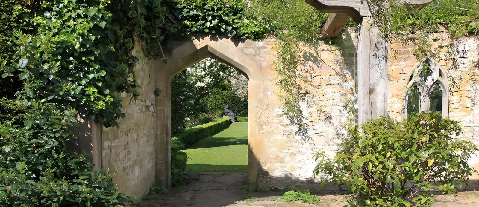 OCCOM4867289: Enchanted Garden Archway