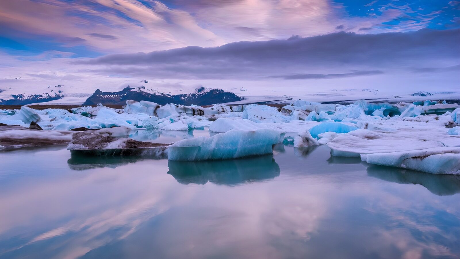 OCCOM5061452: Serene Glacial Landscape at Dusk