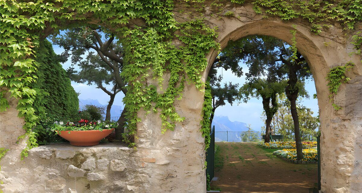 OCCOM2518006: Enchanted Garden Archway